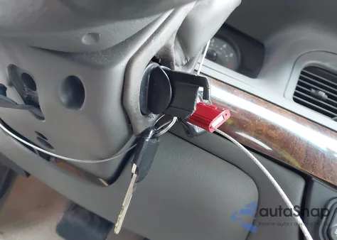 2007 Mercury Grand Marquis Ls from USA, damaged, VIN 2MEFM75V17X613296